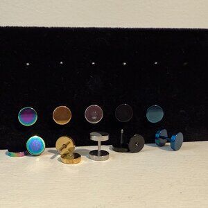 FIVE PAIRS OF NAP EARRINGS